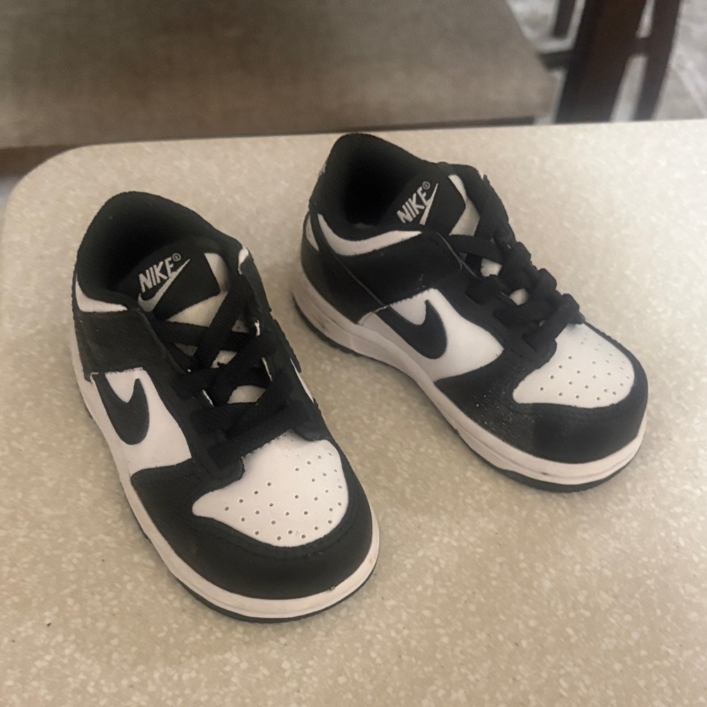 Nike baby Black and White Sneakers